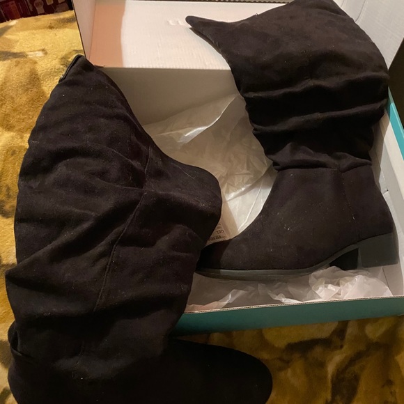 Mid calf - Picture 2 of 4